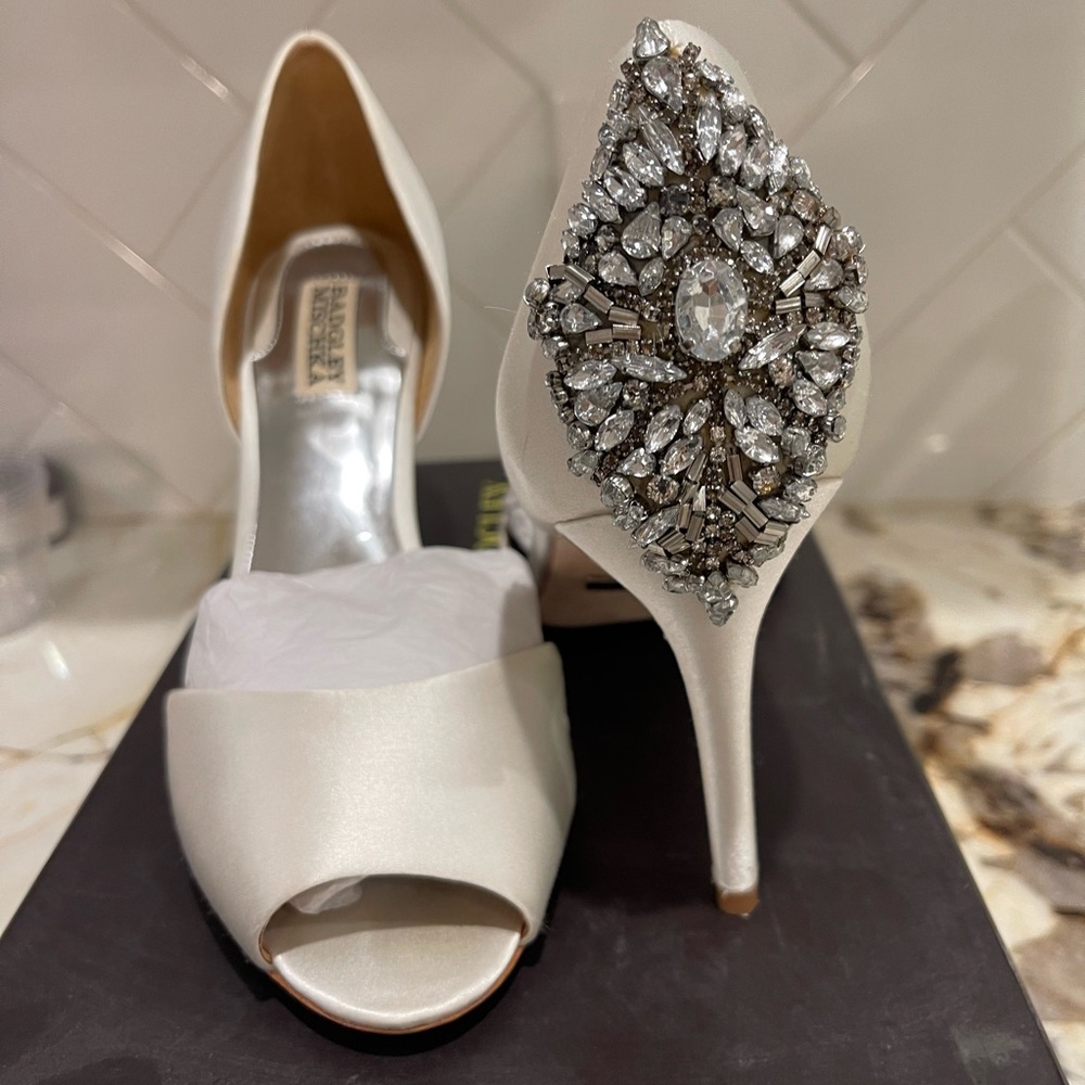 Badgley Mischka Heels ‘maxine’ size 9